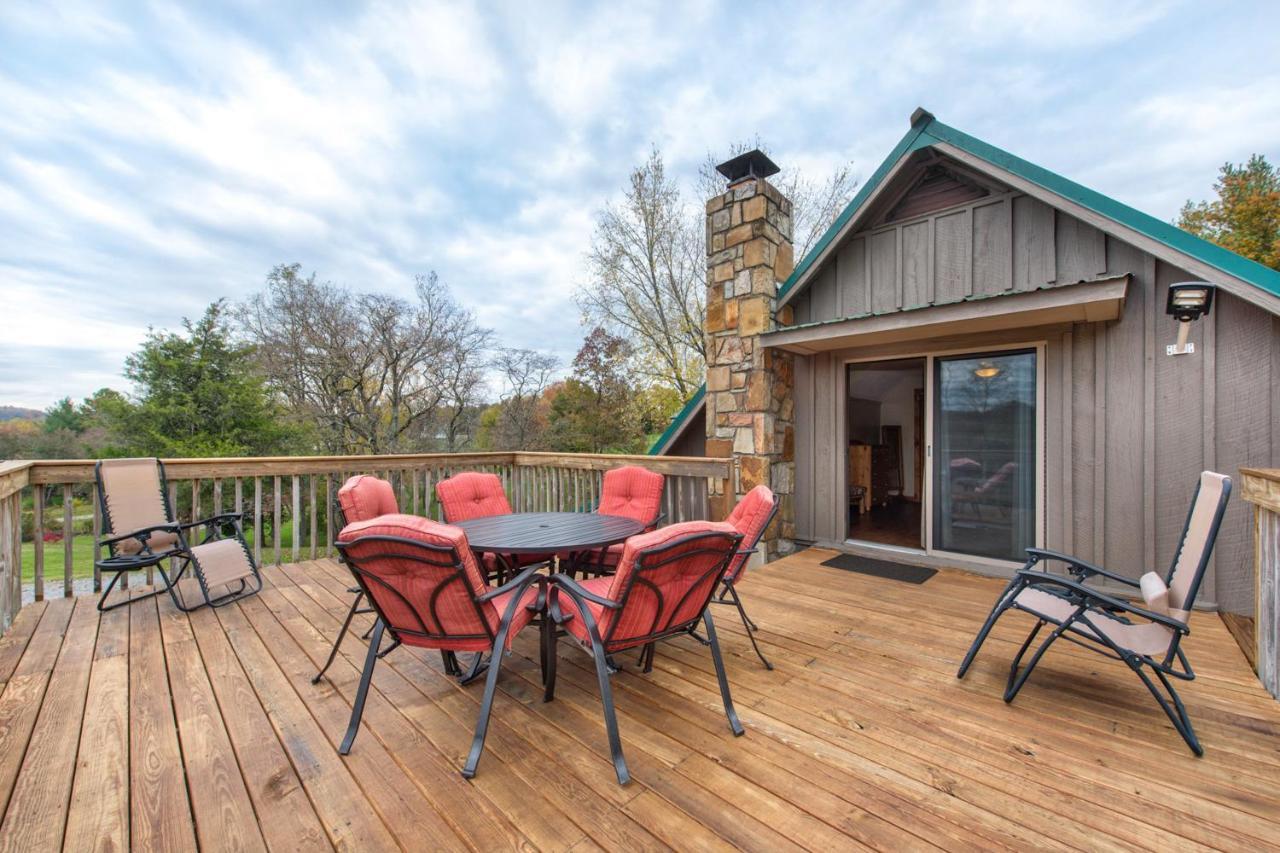 Friendly Bear Two Sevierville Exterior foto